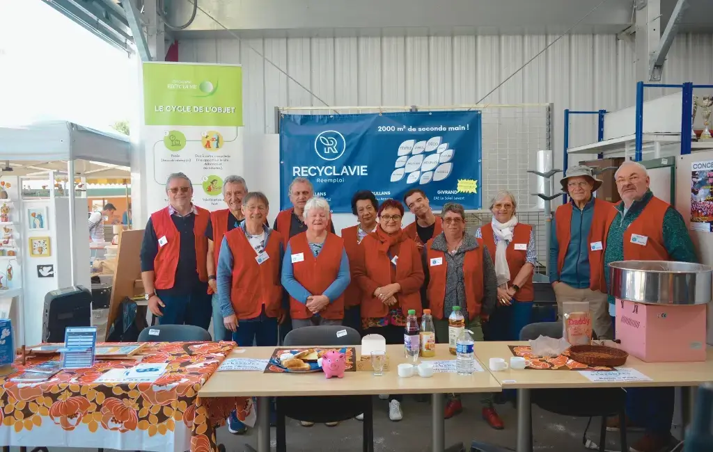 Photo de groupe pendant une journée d'animation