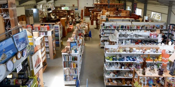 Intérieur de la recyclerie de Soullans en Vendée